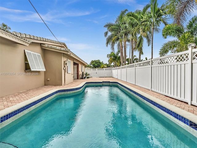 2101 NE 54th Ct, Fort Lauderdale, FL 33308