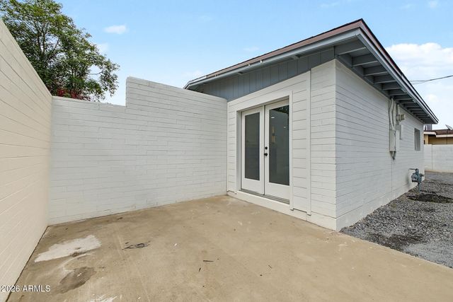 7727 W WELDON Avenue, Phoenix, AZ 85033
