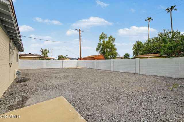 7727 W WELDON Avenue, Phoenix, AZ 85033