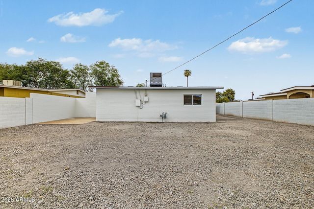 7727 W WELDON Avenue, Phoenix, AZ 85033