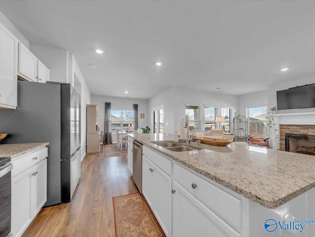 120 Branton Court, New Market, AL 35761