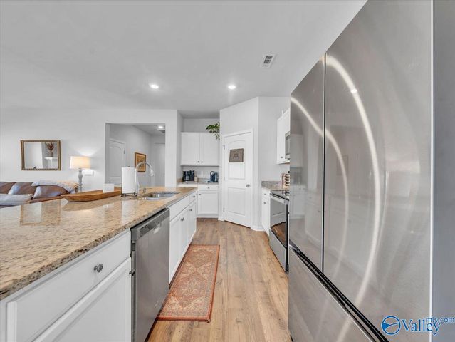 120 Branton Court, New Market, AL 35761