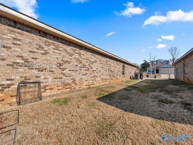 120 Branton Court, New Market, AL 35761