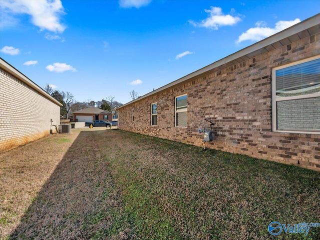 120 Branton Court, New Market, AL 35761