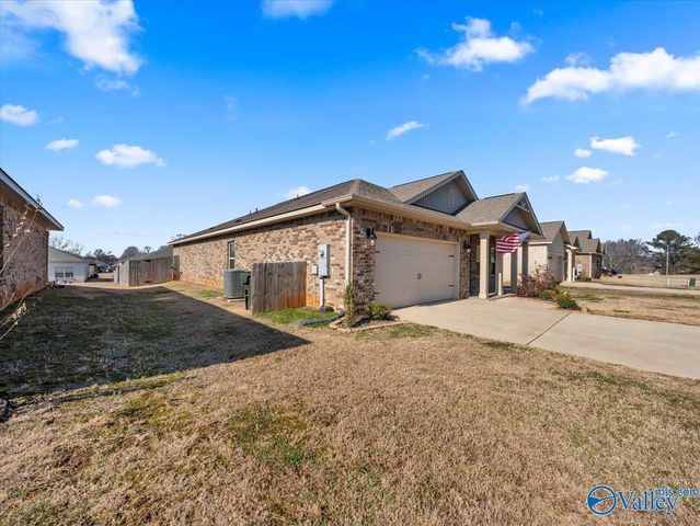 120 Branton Court, New Market, AL 35761