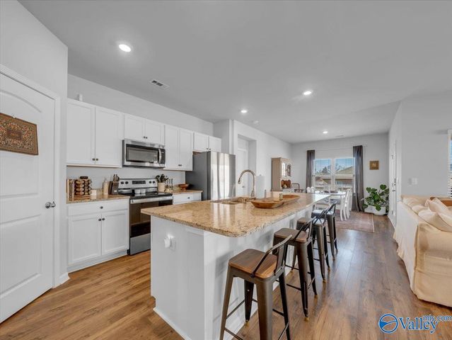 120 Branton Court, New Market, AL 35761