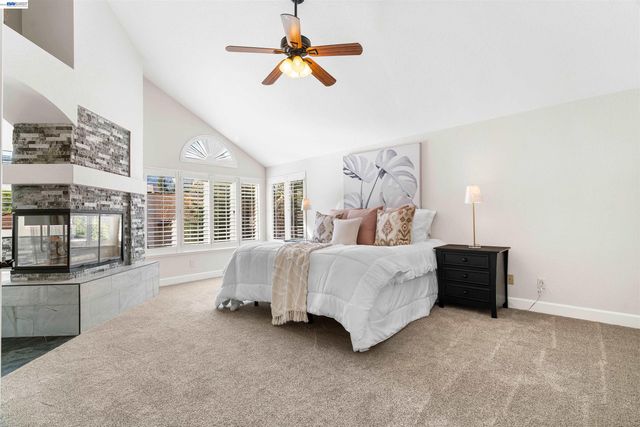 258 El Pueblo Place, Clayton, CA 94517