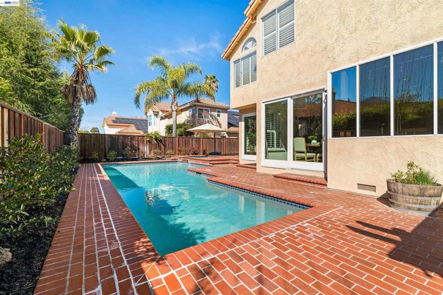 258 El Pueblo Place, Clayton, CA 94517