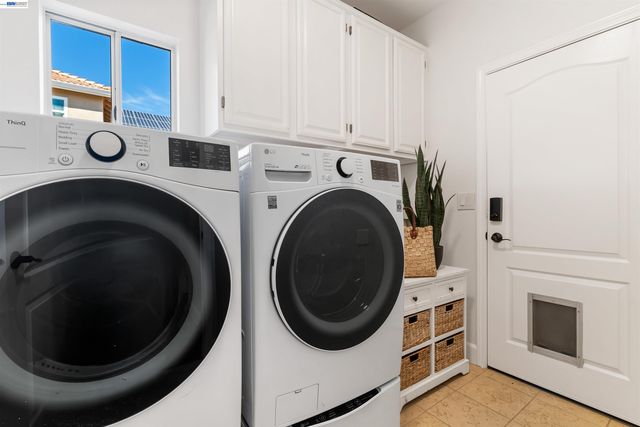 258 El Pueblo Place, Clayton, CA 94517