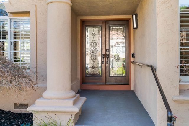 258 El Pueblo Place, Clayton, CA 94517