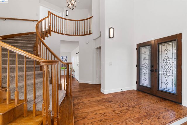 258 El Pueblo Place, Clayton, CA 94517