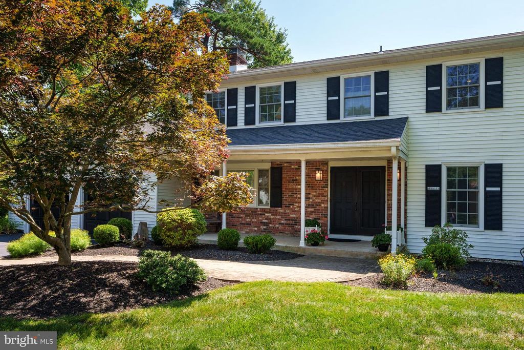23 WOODLANE RD, Lawrence Township, NJ 08648