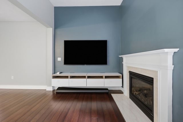 30 Saint Martin Street, Fitchburg, MA 01420