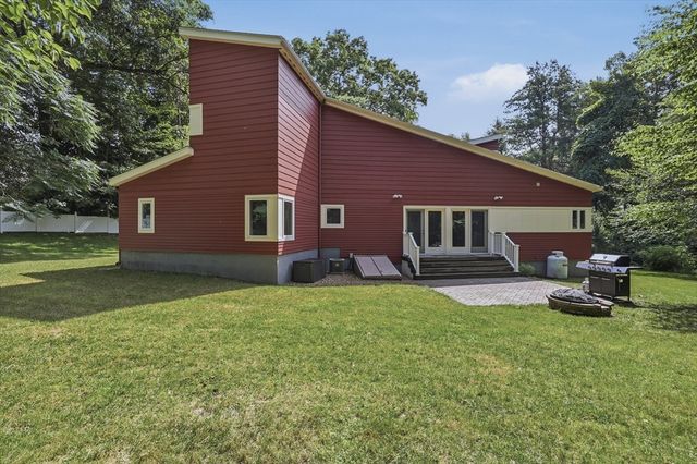 30 Saint Martin Street, Fitchburg, MA 01420