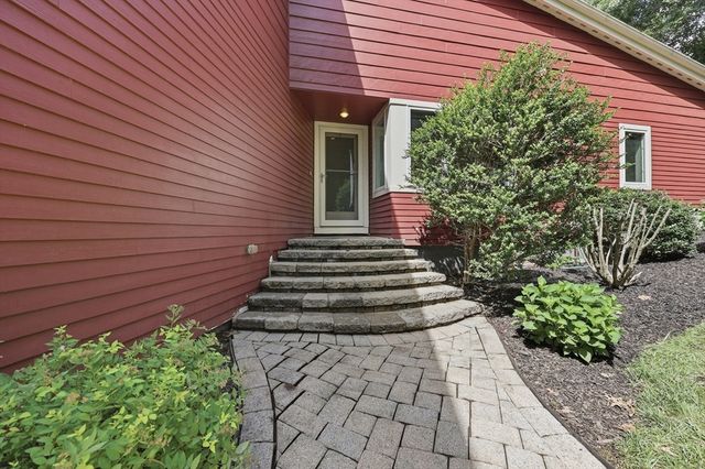 30 Saint Martin Street, Fitchburg, MA 01420