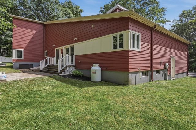 30 Saint Martin Street, Fitchburg, MA 01420