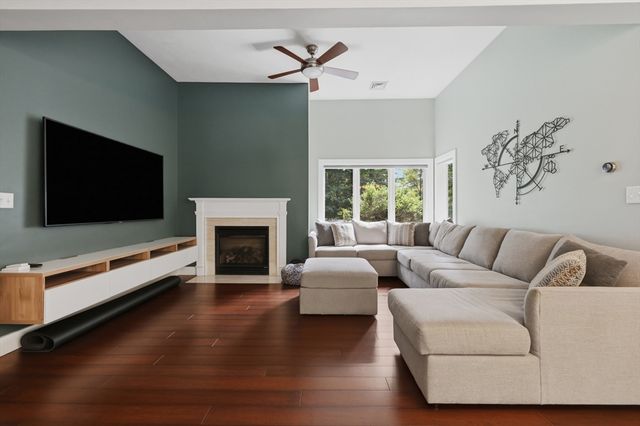 30 Saint Martin Street, Fitchburg, MA 01420