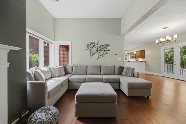 30 Saint Martin Street, Fitchburg, MA 01420