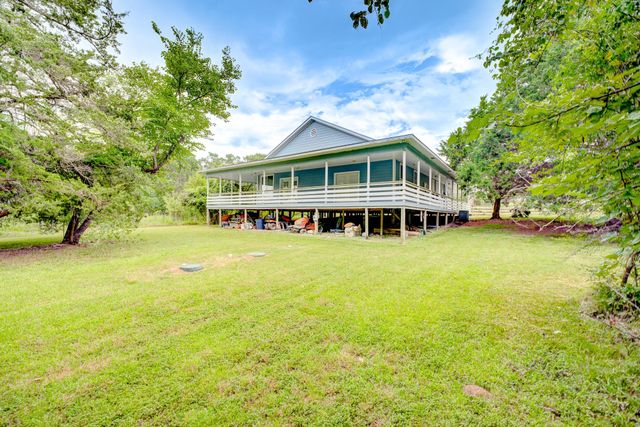 131 Canary Lane, Coldspring, TX 77331