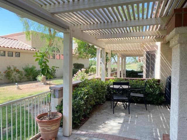 107 Avellino Circle, Palm Desert, CA 92211
