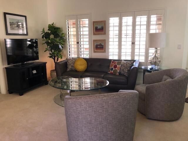 107 Avellino Circle, Palm Desert, CA 92211