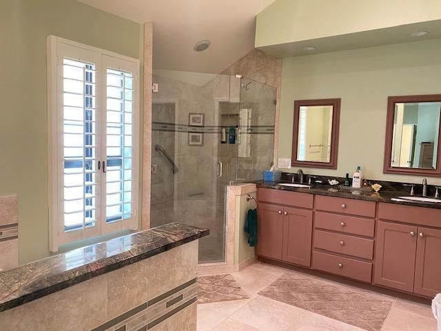 107 Avellino Circle, Palm Desert, CA 92211