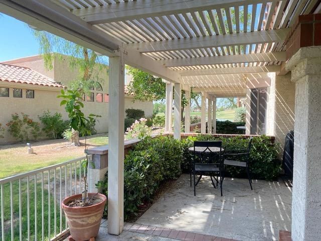 107 Avellino Circle, Palm Desert, CA 92211