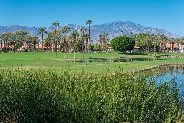 107 Avellino Circle, Palm Desert, CA 92211