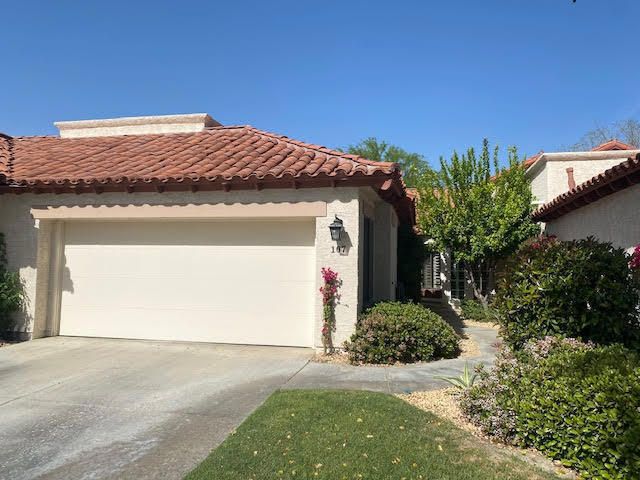 107 Avellino Circle, Palm Desert, CA 92211