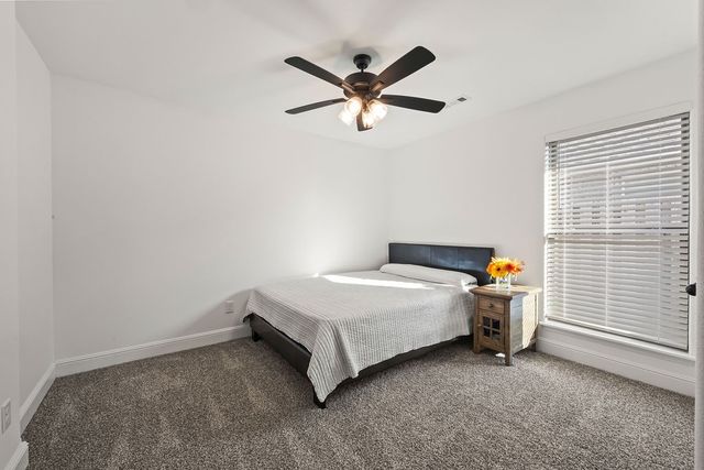 412 NW 62nd Avenue, Bentonville, AR 72713