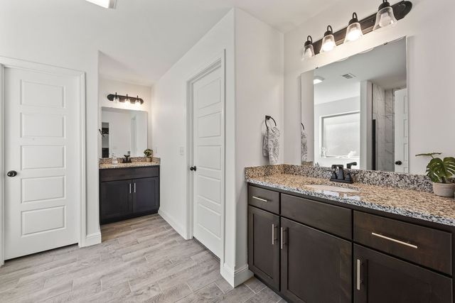 412 NW 62nd Avenue, Bentonville, AR 72713