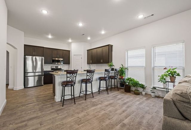 412 NW 62nd Avenue, Bentonville, AR 72713