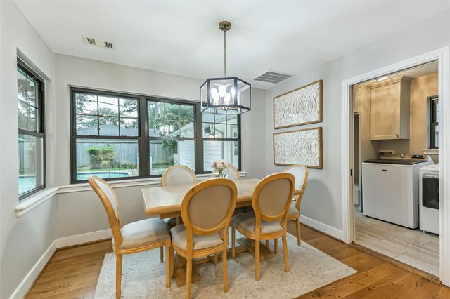 10015 Lynbrook Drive, Houston, TX 77042