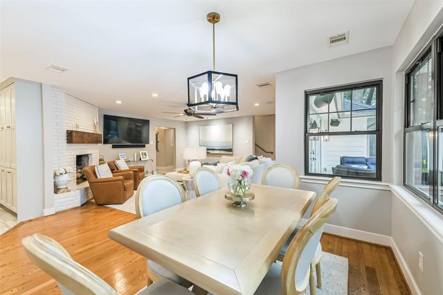 10015 Lynbrook Drive, Houston, TX 77042