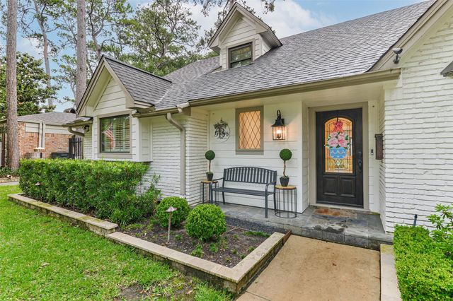10015 Lynbrook Drive, Houston, TX 77042