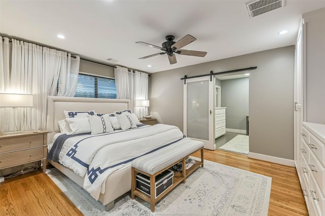 10015 Lynbrook Drive, Houston, TX 77042