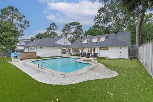 10015 Lynbrook Drive, Houston, TX 77042