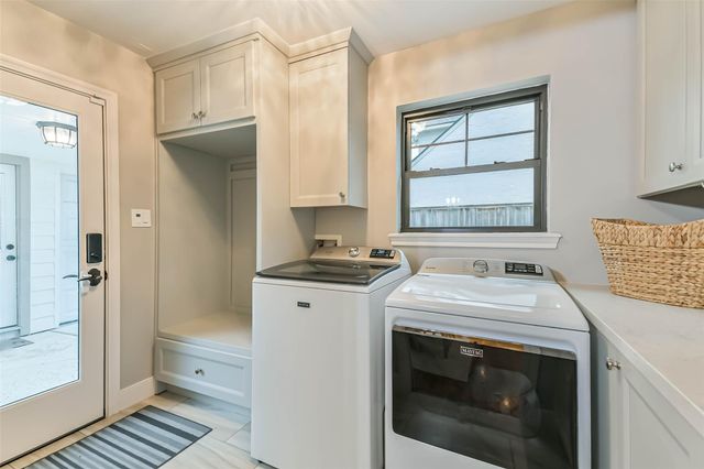 10015 Lynbrook Drive, Houston, TX 77042