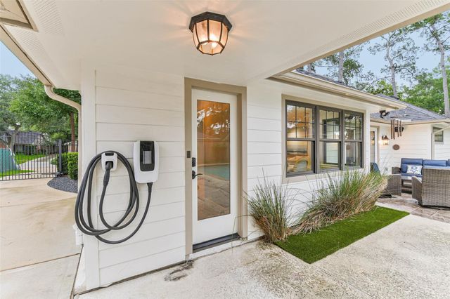 10015 Lynbrook Drive, Houston, TX 77042