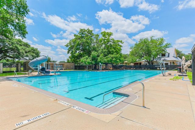 10015 Lynbrook Drive, Houston, TX 77042