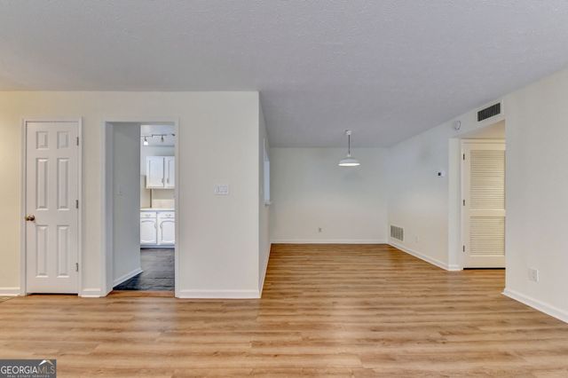 1305 Weatherstone Way NE, Atlanta, GA 30324