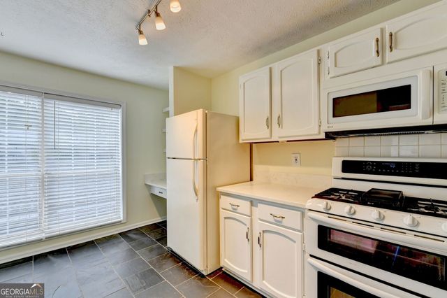 1305 Weatherstone Way NE, Atlanta, GA 30324