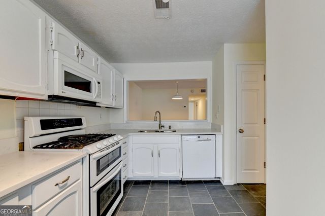 1305 Weatherstone Way NE, Atlanta, GA 30324