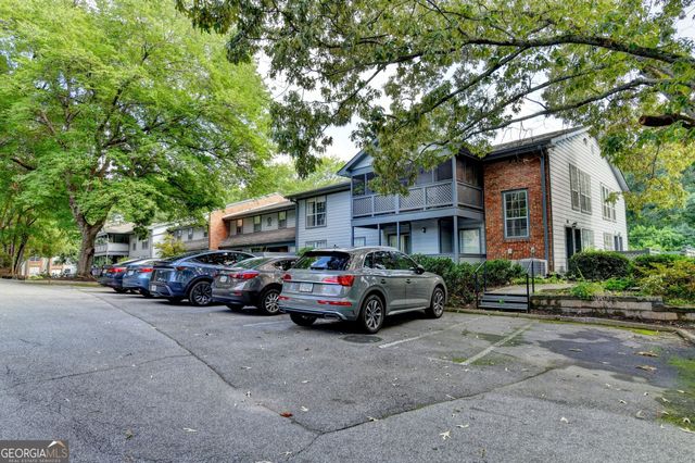 1305 Weatherstone Way NE, Atlanta, GA 30324