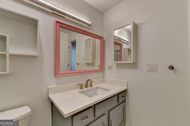 1305 Weatherstone Way NE, Atlanta, GA 30324
