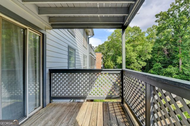 1305 Weatherstone Way NE, Atlanta, GA 30324