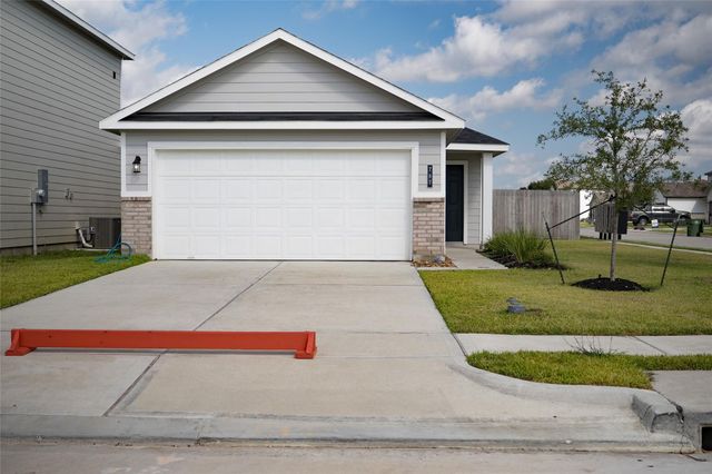 787 Westpointe Drive, Dayton, TX 77535