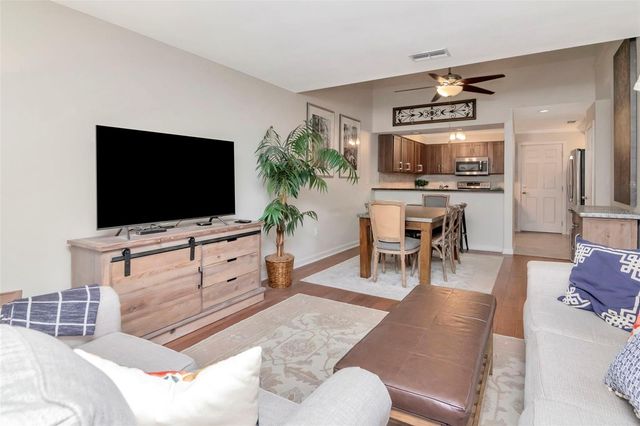 2983 W KNIGHTS AVENUE 3, Tampa, FL 33611