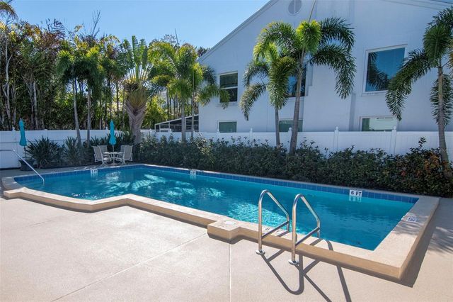 2983 W KNIGHTS AVENUE 3, Tampa, FL 33611