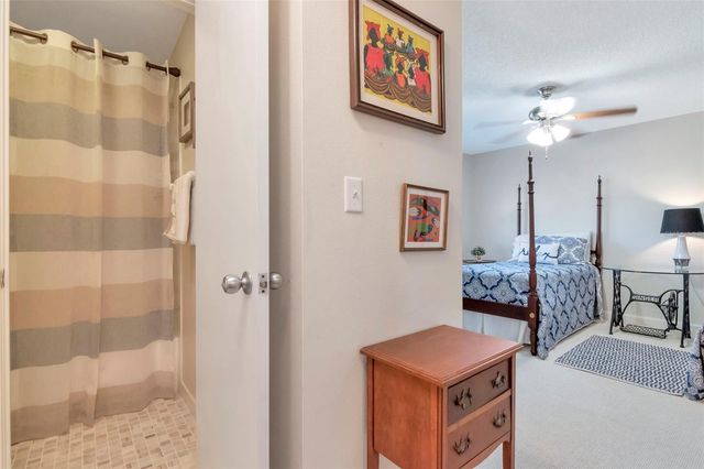 2983 W KNIGHTS AVENUE 3, Tampa, FL 33611